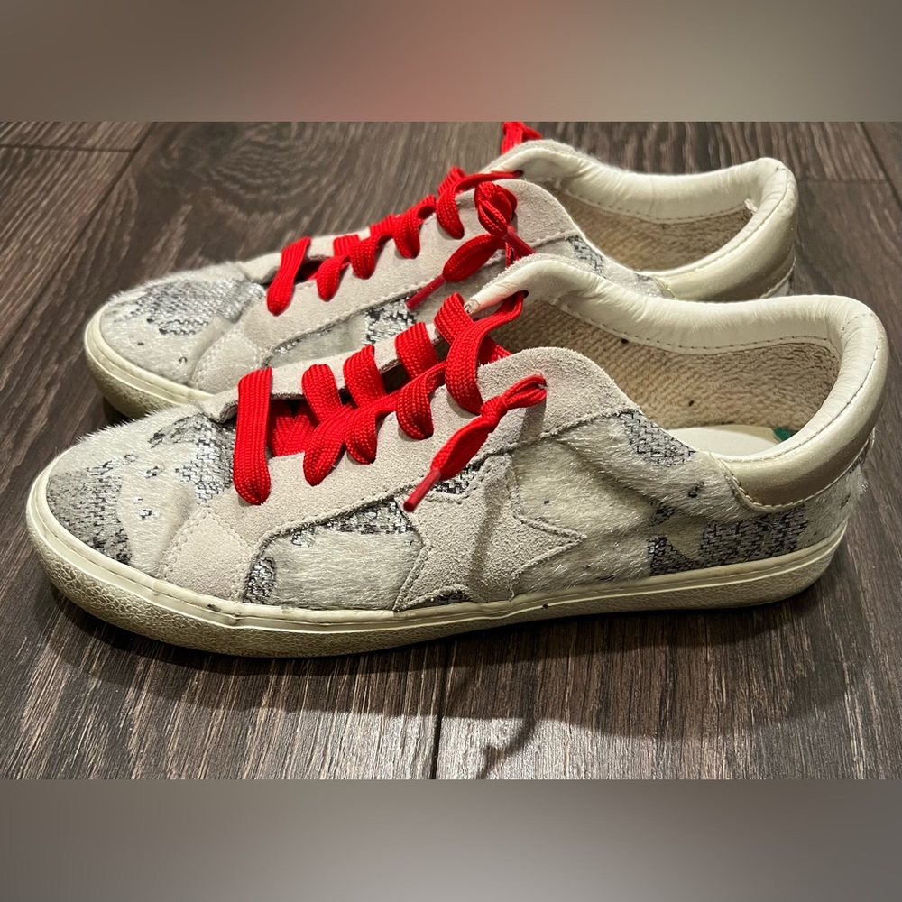 Steve Madden Philosophy Low Rise Star Sneakers Size 7